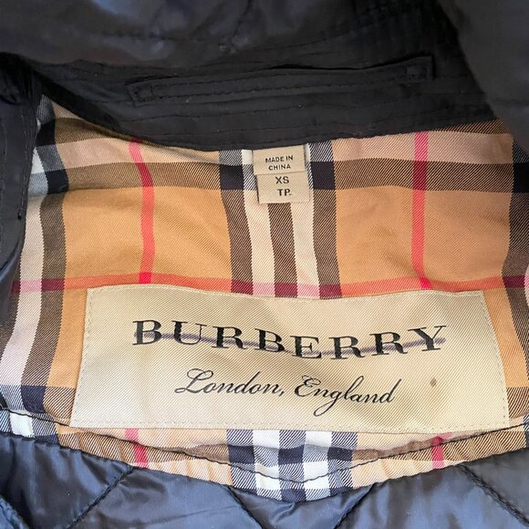 Burberry Quilted Double-Breasted Belted Trench Jacket Black Womens XS - Picture 6 of 17